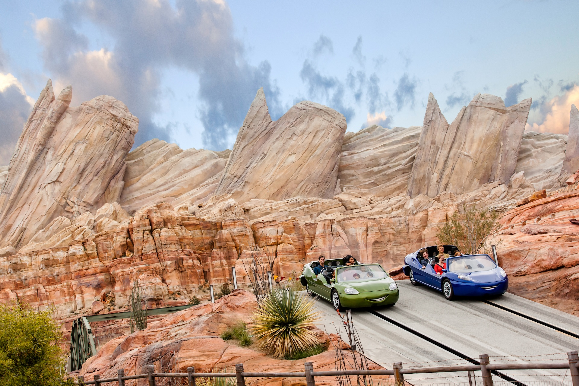 Radiator Springs Racers (1)